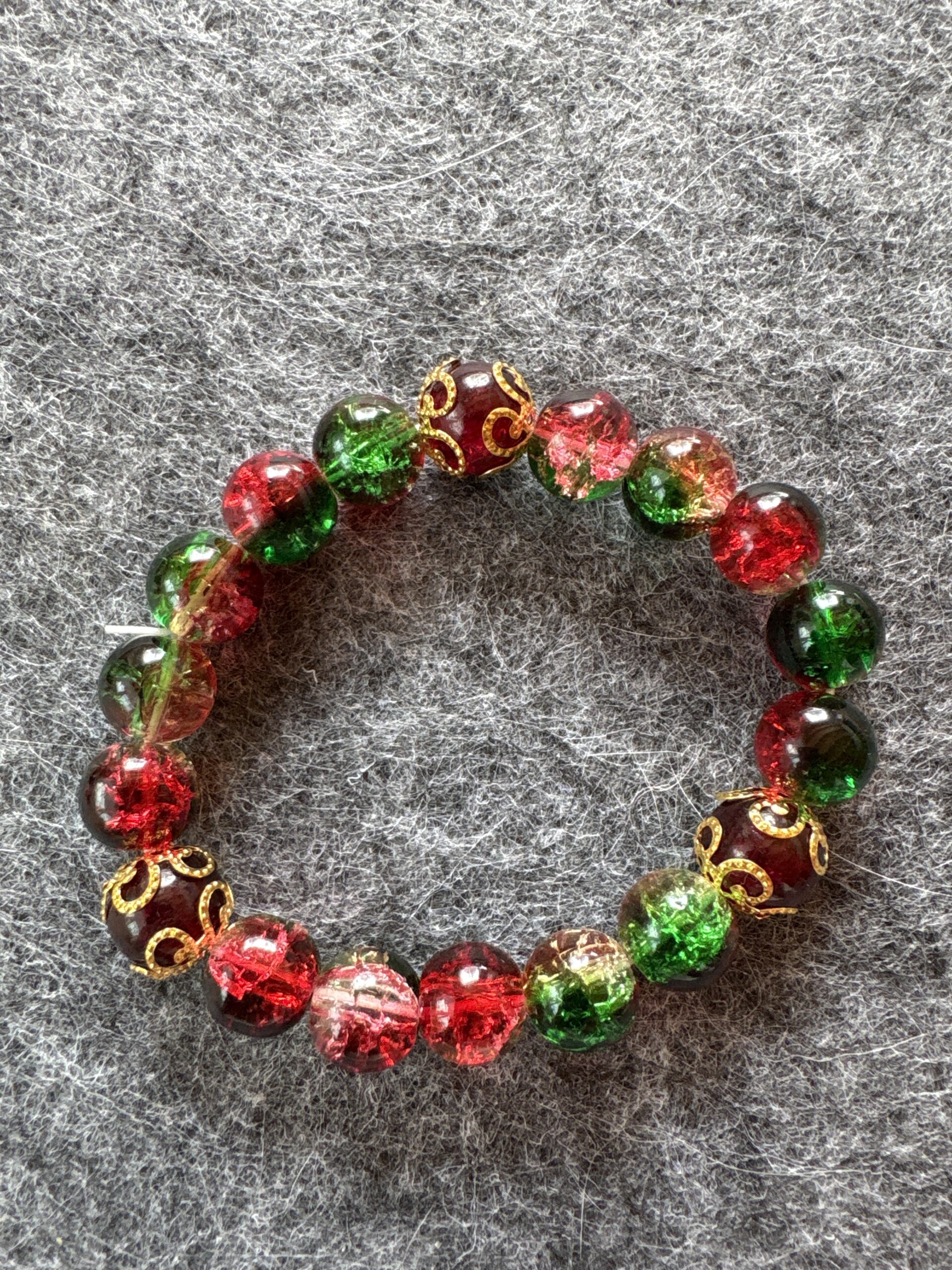 Armband elastic Glasperlen grün/rot