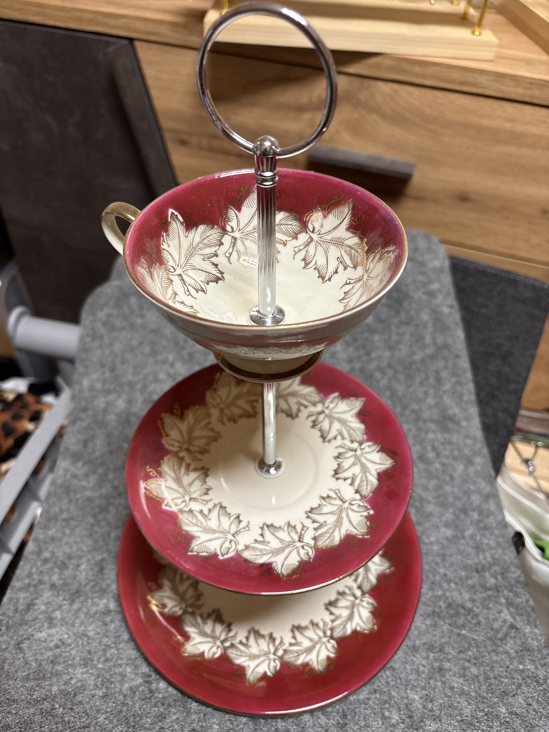 Upcycling Etagere rot / silber