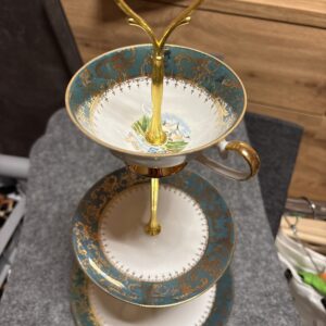 Upcycling Etagere grün-gold