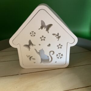 Haus mit Katzenmotiv